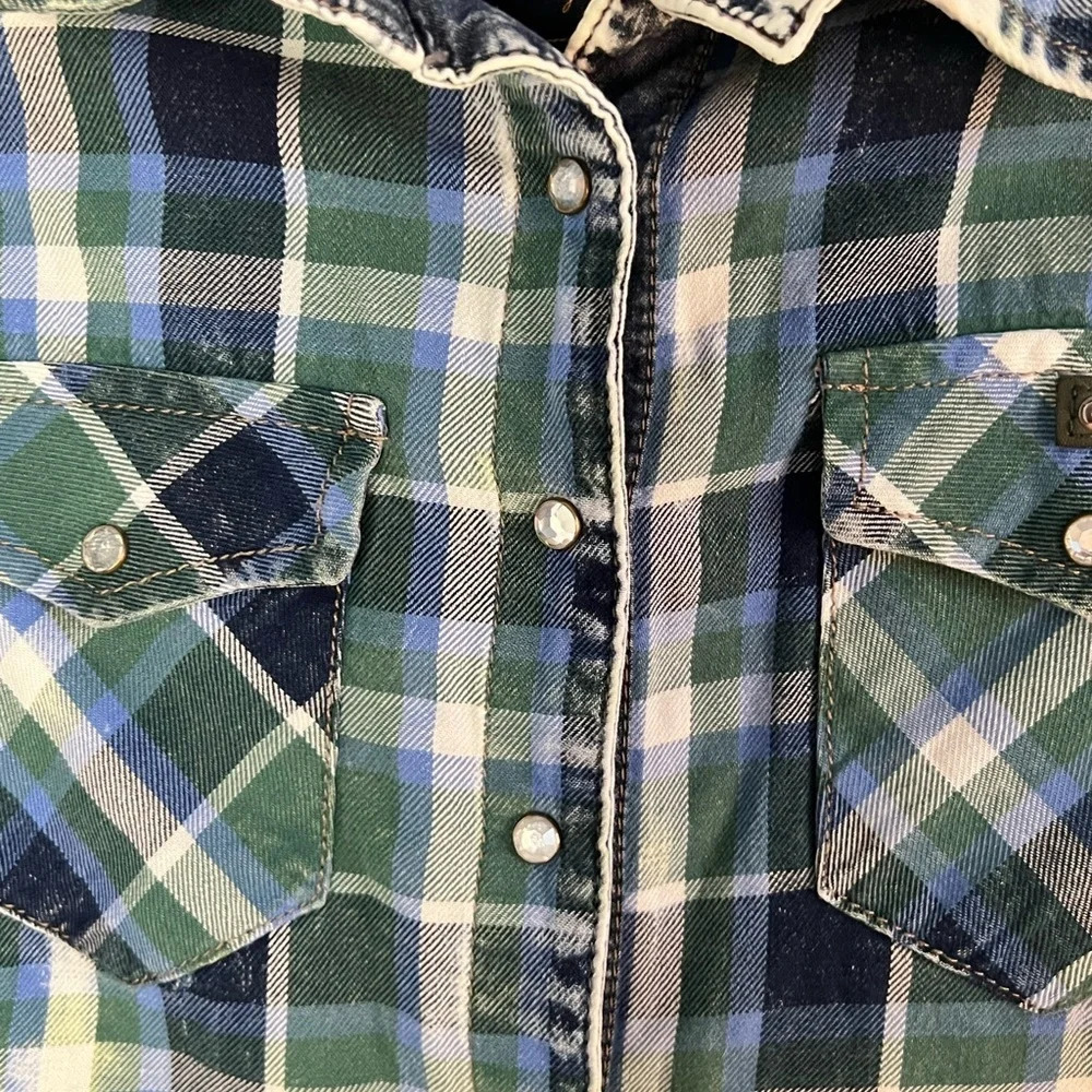 Distressed Western Button Down - Picture 4 of 5